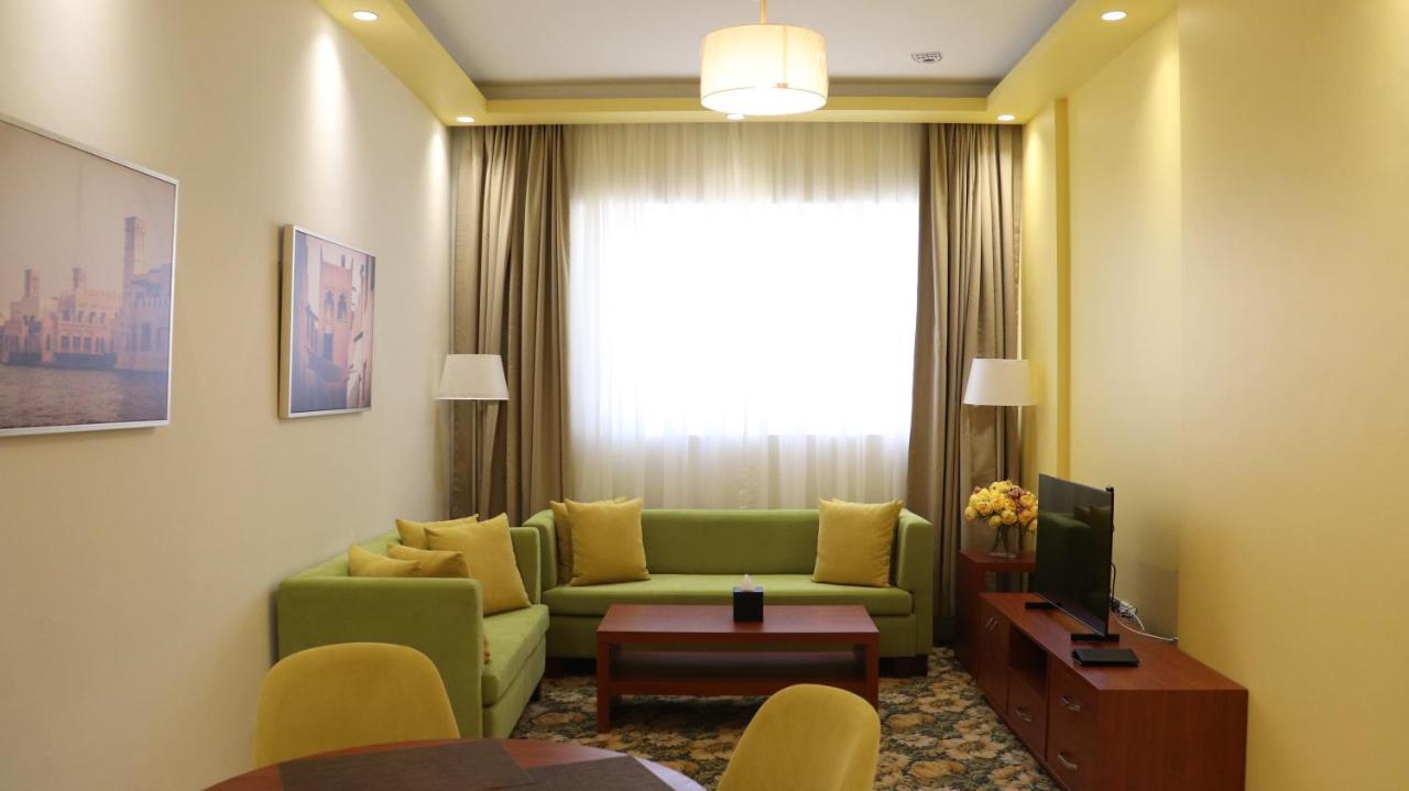 Al Riyadh Hotel Apartments アブダビ エクステリア 写真