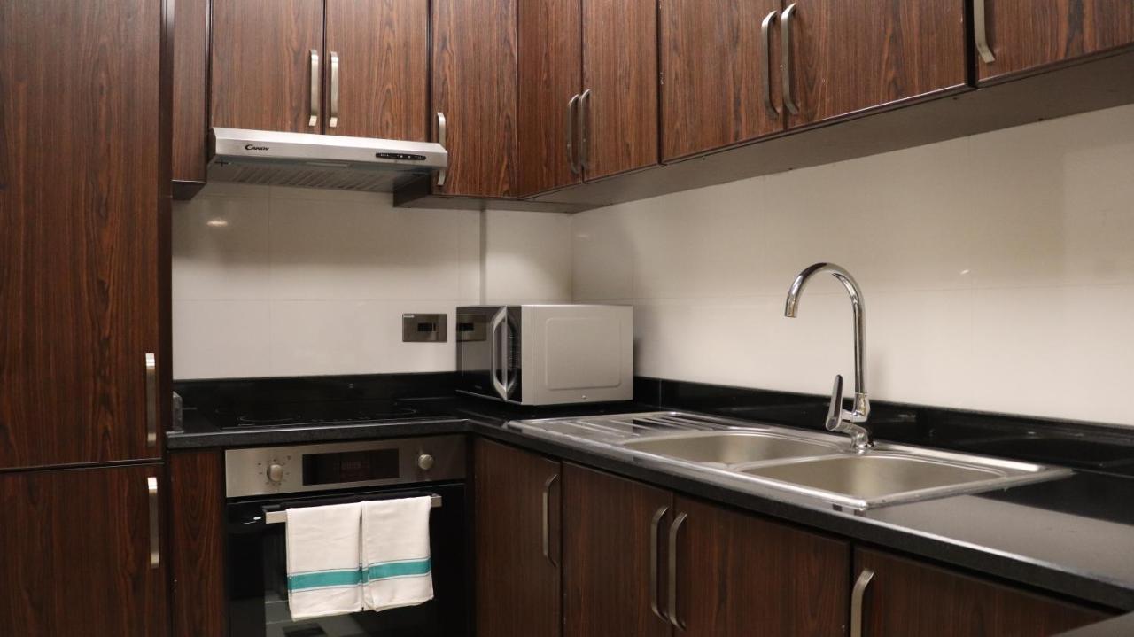 Al Riyadh Hotel Apartments アブダビ エクステリア 写真