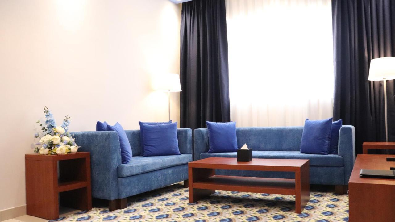 Al Riyadh Hotel Apartments アブダビ エクステリア 写真