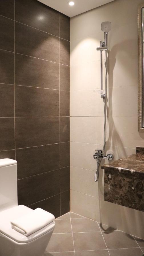 Al Riyadh Hotel Apartments アブダビ エクステリア 写真