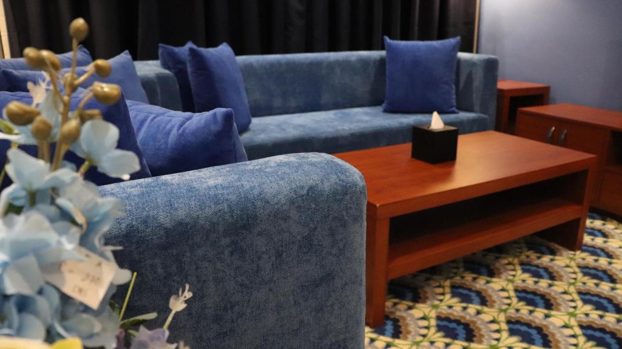 Al Riyadh Hotel Apartments アブダビ エクステリア 写真