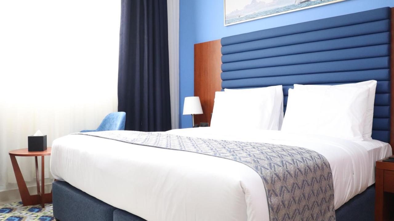 Al Riyadh Hotel Apartments アブダビ エクステリア 写真