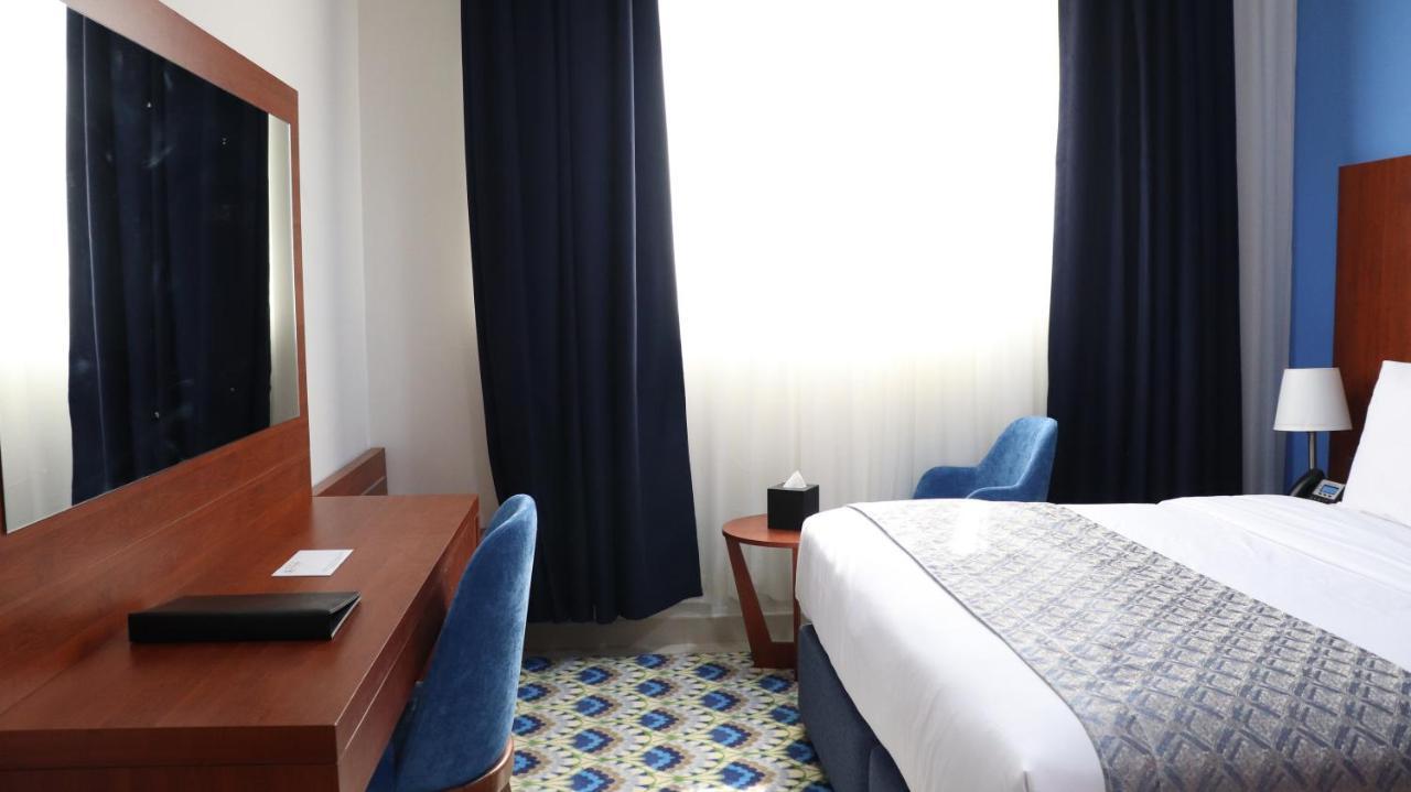 Al Riyadh Hotel Apartments アブダビ エクステリア 写真