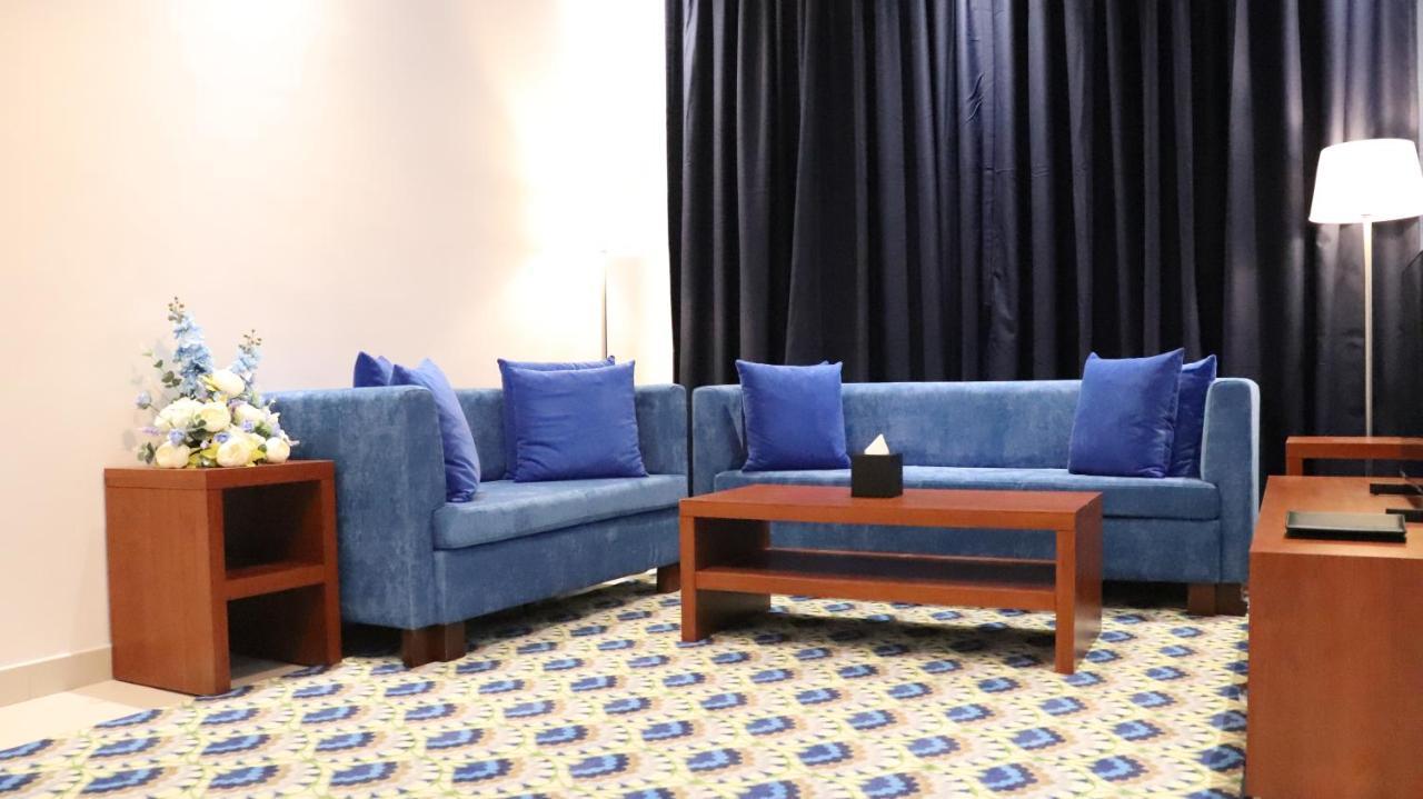 Al Riyadh Hotel Apartments アブダビ エクステリア 写真