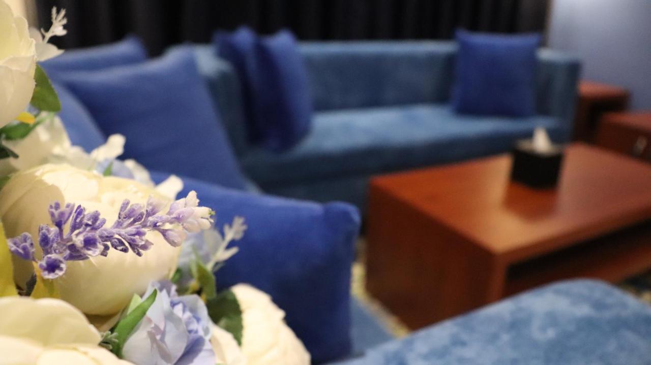 Al Riyadh Hotel Apartments アブダビ エクステリア 写真