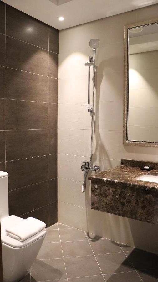 Al Riyadh Hotel Apartments アブダビ エクステリア 写真