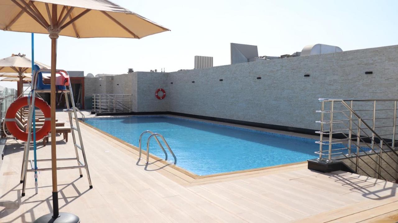 Al Riyadh Hotel Apartments アブダビ エクステリア 写真